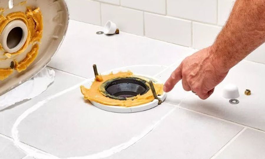 Toilet flange
