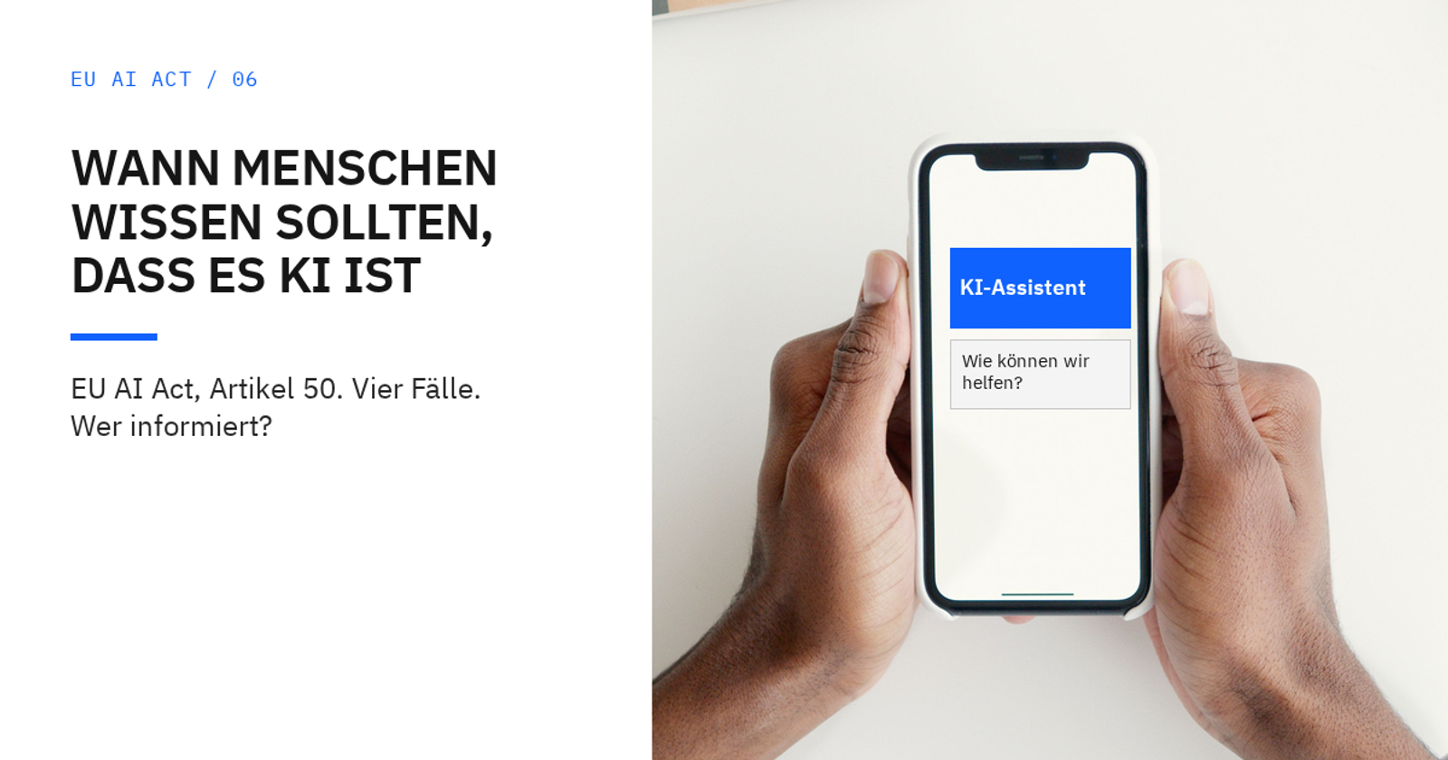 Hände halten ein Smartphone mit einer illustrierten Chat-Ansicht, die „KI-Assistent“ anzeigt.