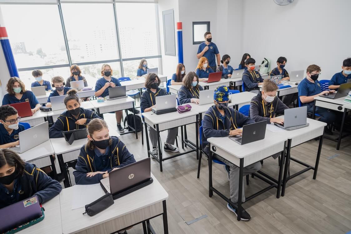 How Technology Enhances Learning in International Schools