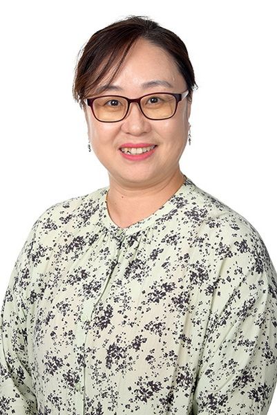 Ms Julia Jiang