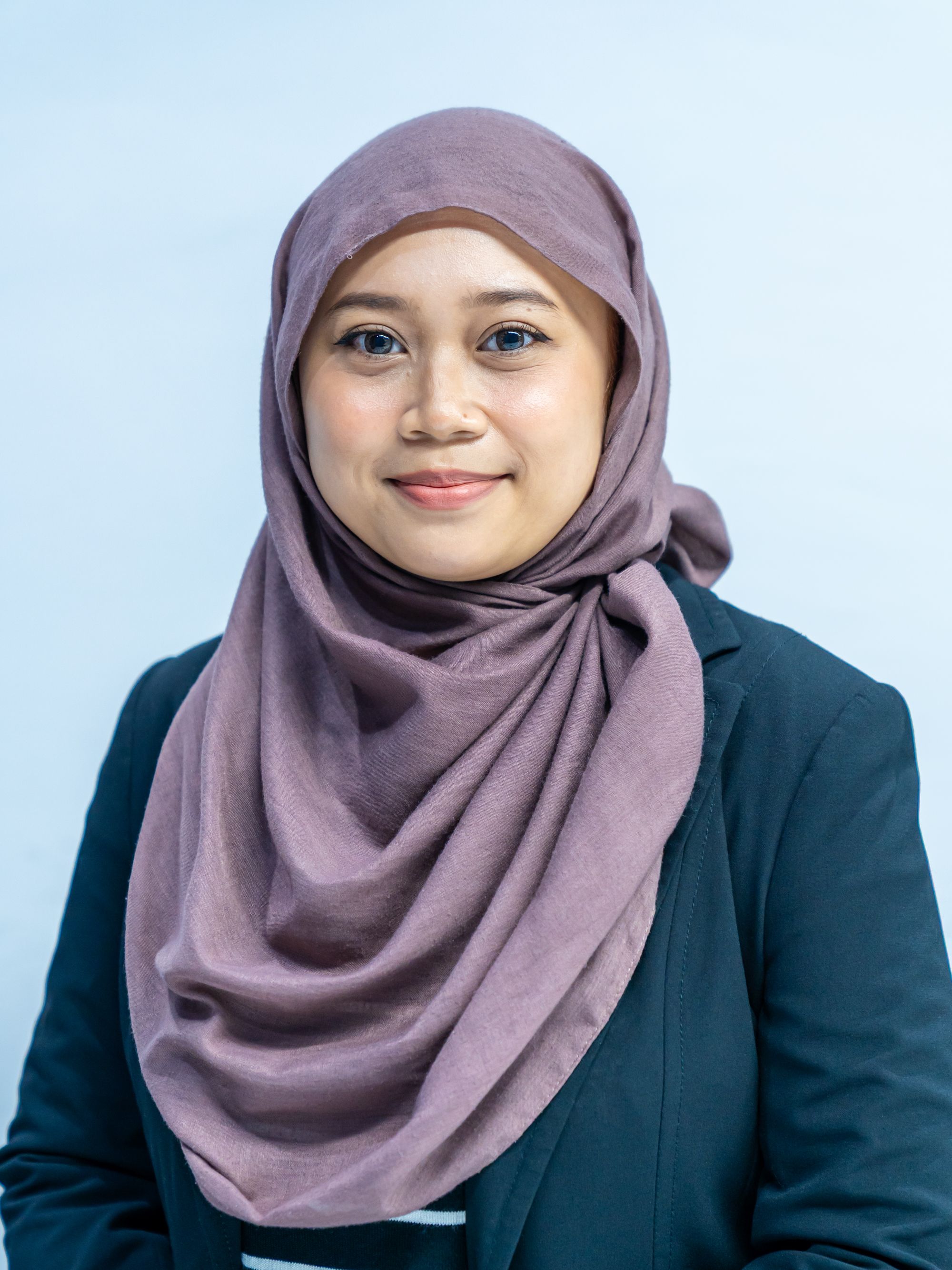 Ms Nurayn