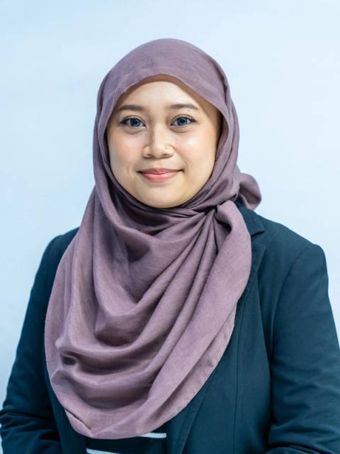 Ms Nurayn