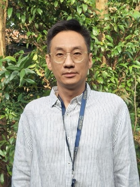 Mr Terence Hou