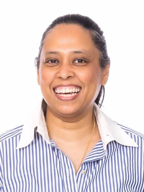 Miss Claudia Joachim