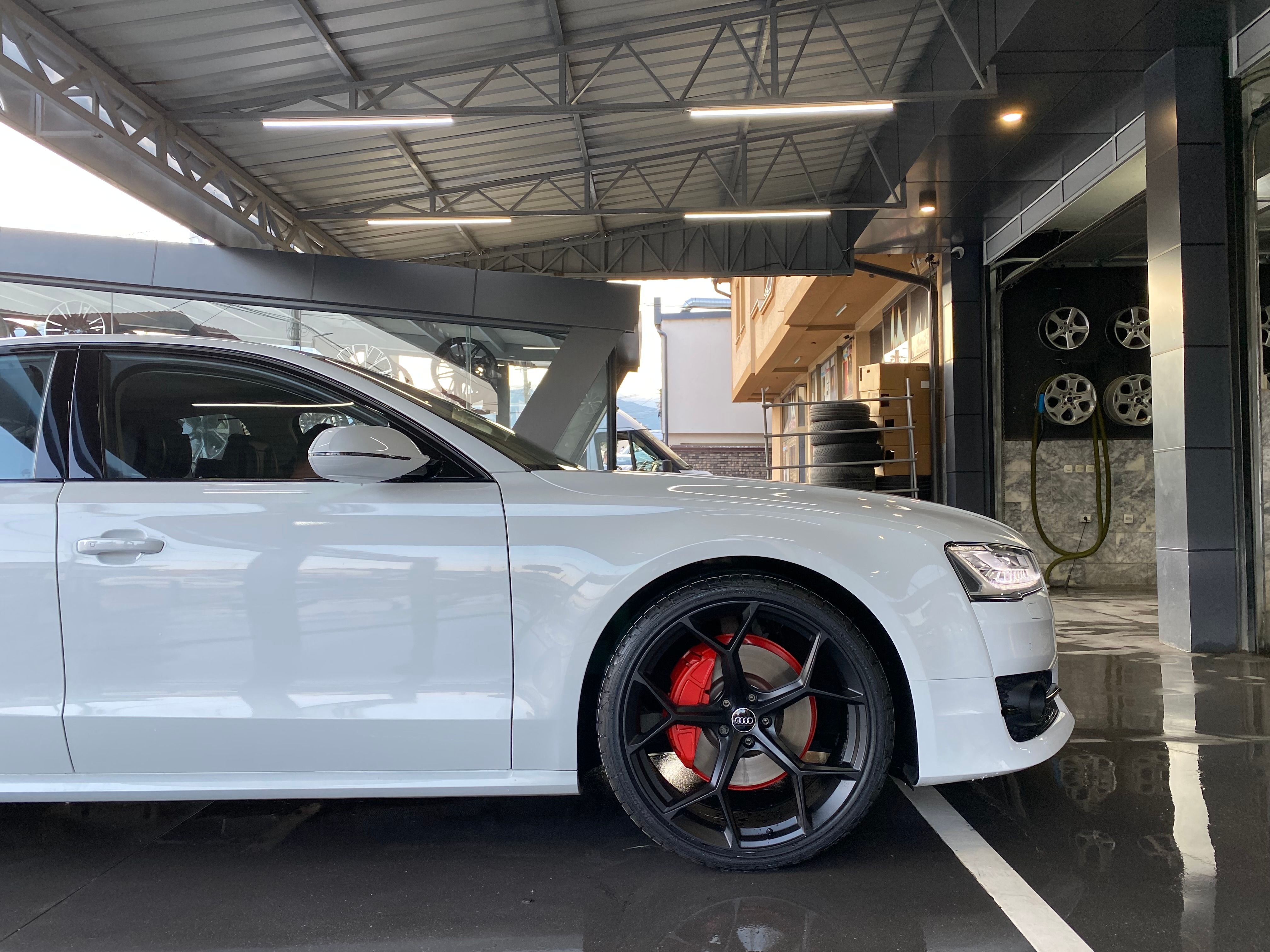 AUDI S8