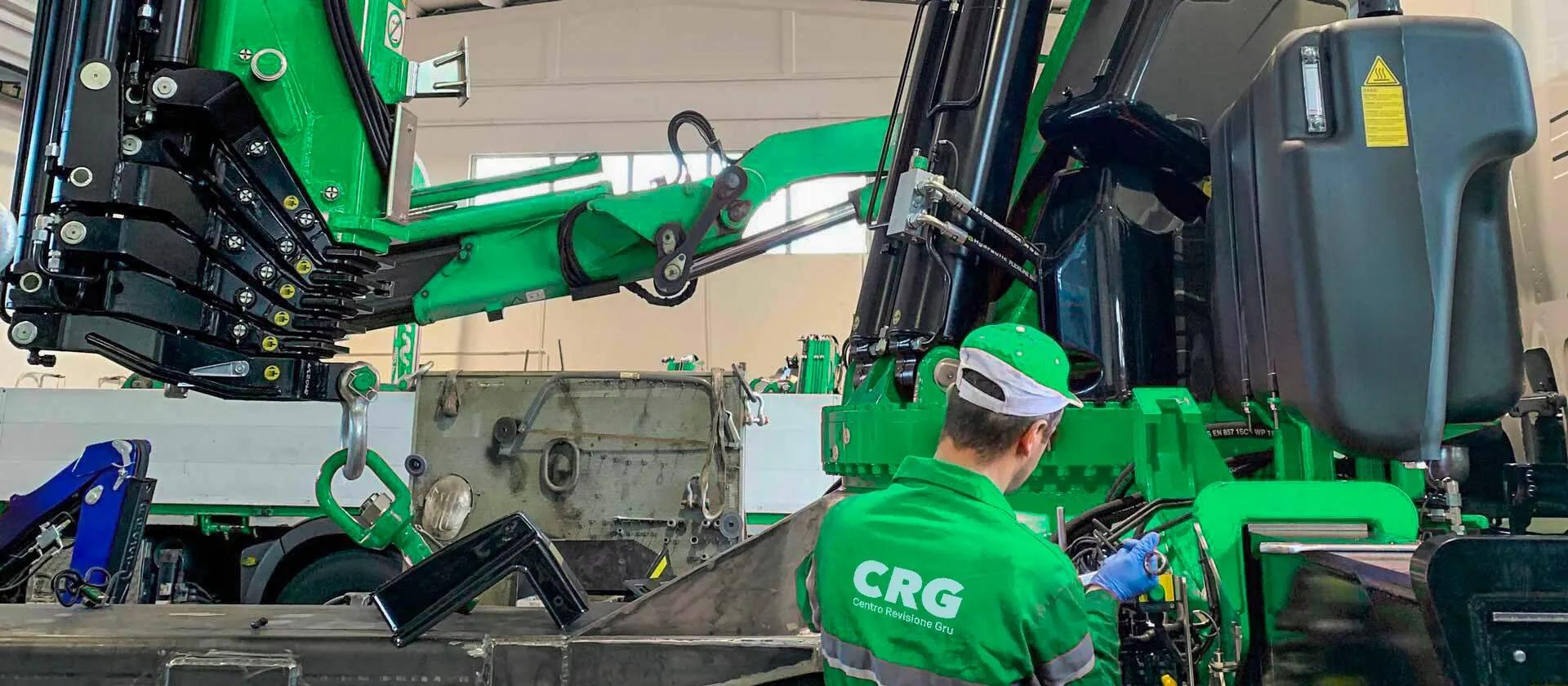 Accordo Stato-Regioni: la formazione per gru su autocarro non è “solo dell’operatore”