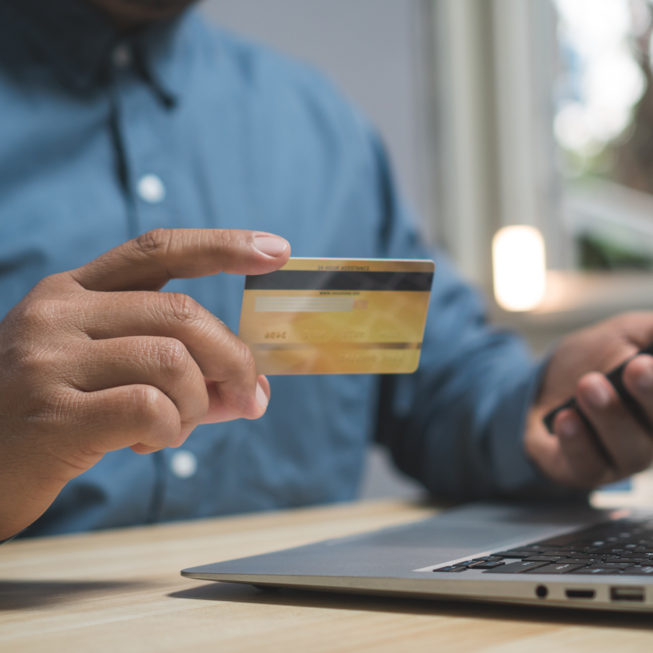 A woman learns about the benefits of offering credit to customers to improve her business.