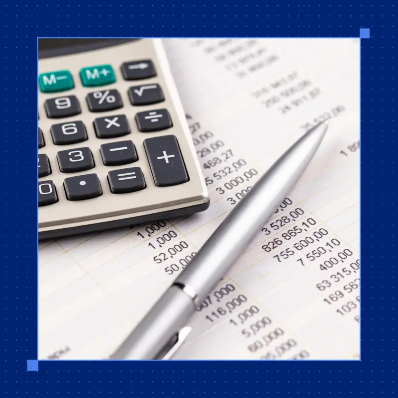 A woman runs the numbers of her accounts receivable team to see how they stack up against industry accounts receivable statistics
