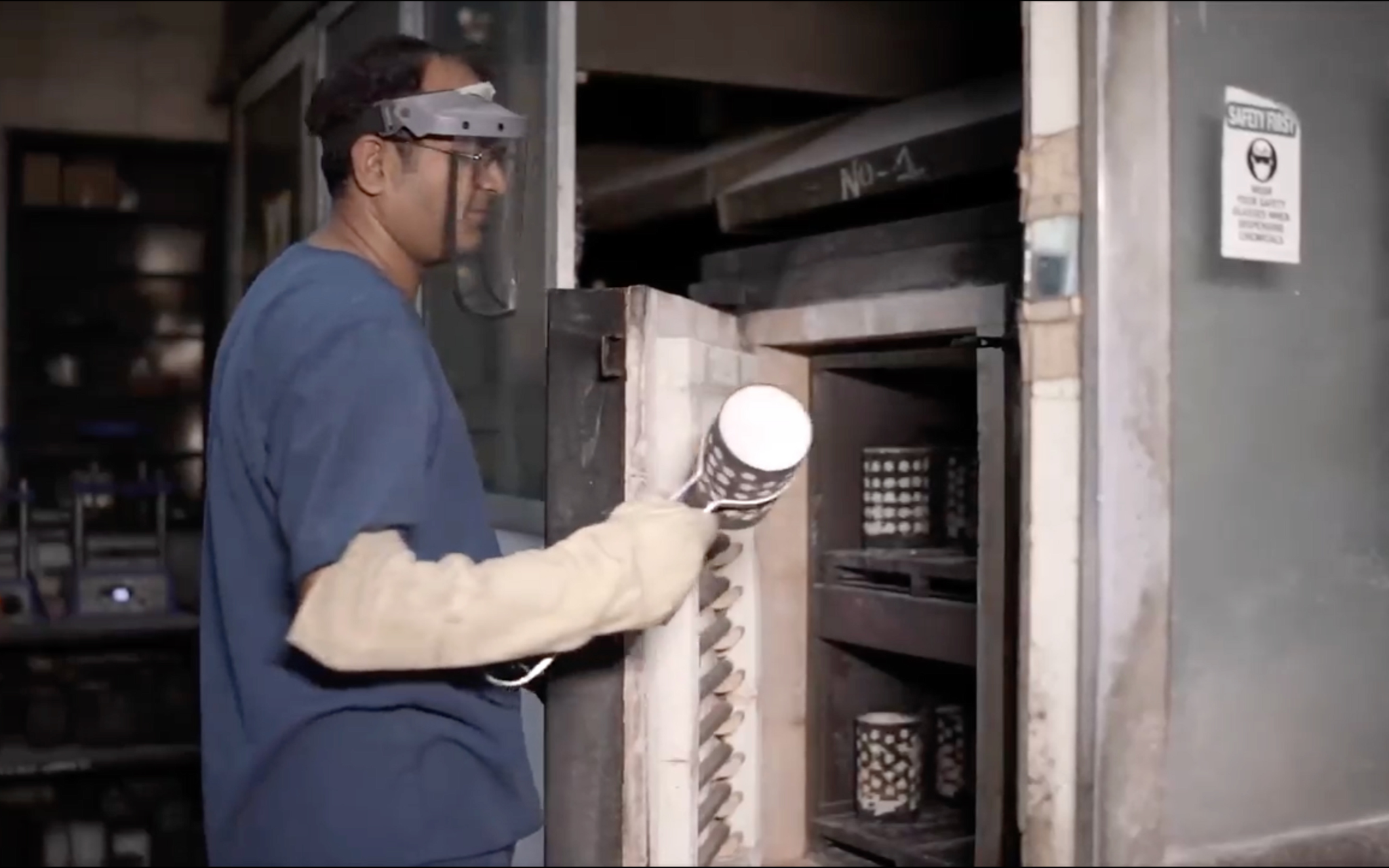 Casting process, removing the plaster mold from the oven