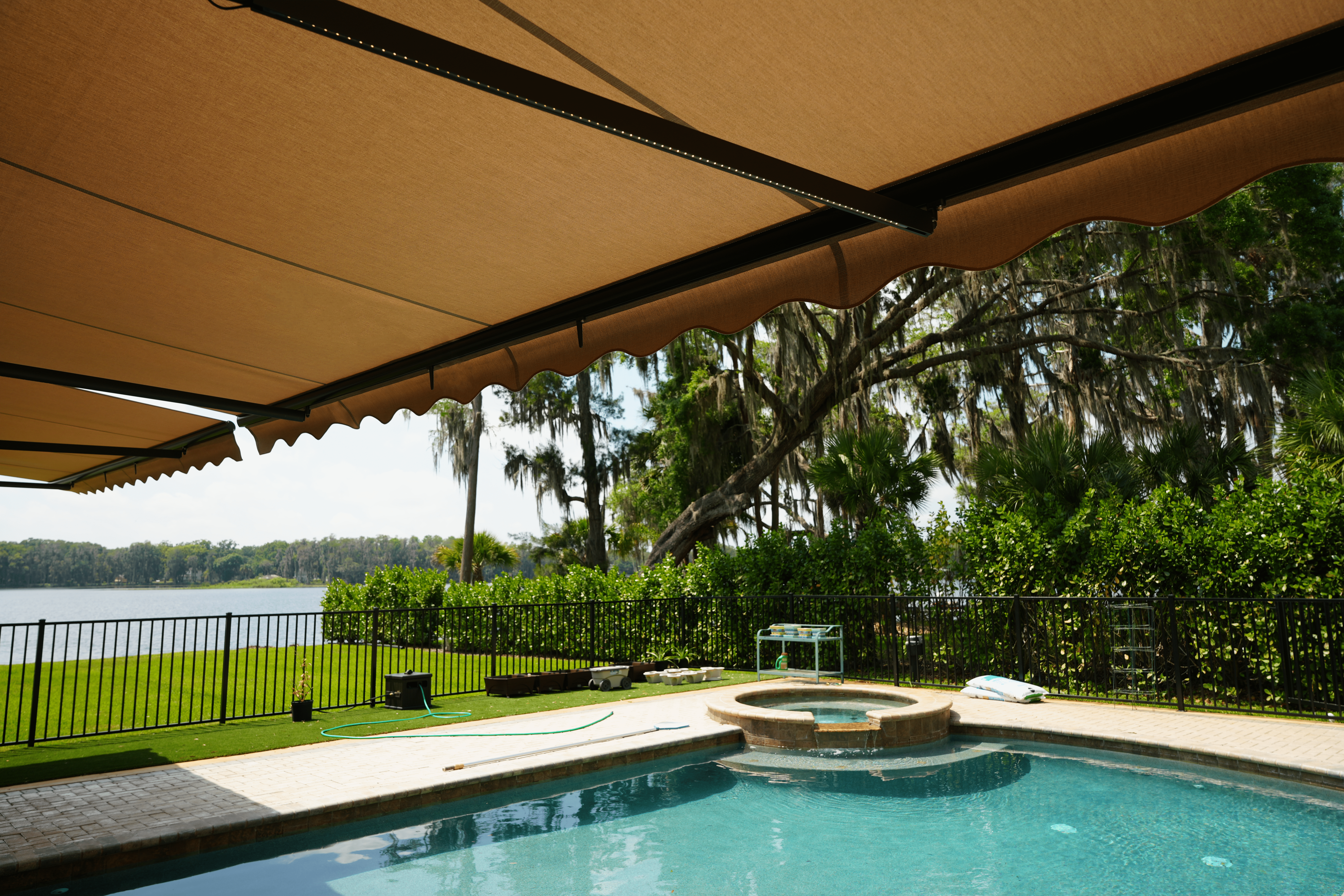 Awnings,Retractable Awnings