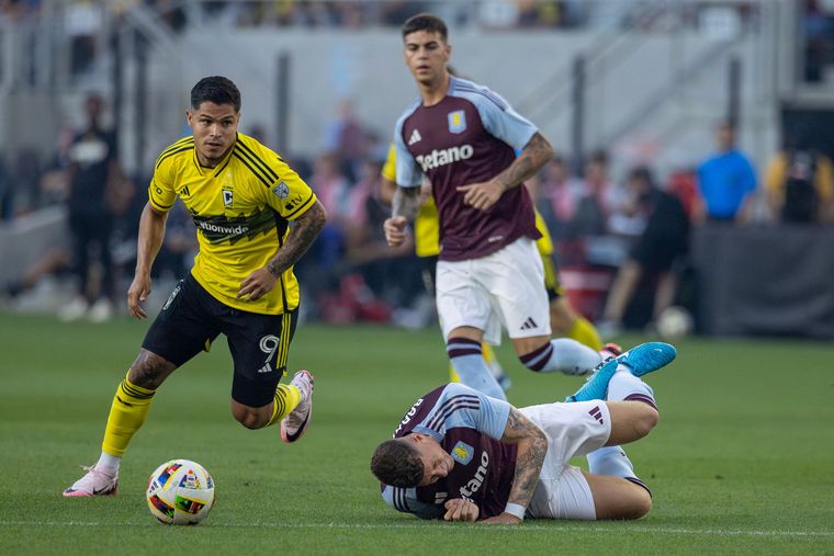 Columbus Crew Dominates Aston Villa 4-1 in Leagues Cup Showcase