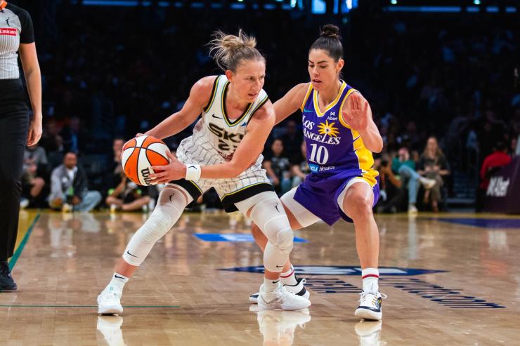 Kelsey Plum Ignites Sparks with Third-Quarter Surge as Angel Reese Keeps Marching Toward WNBA History