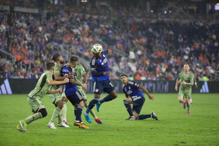 LAFC Edges FC Cincinnati 2-1 in a Rainy Showdown at TQL Stadium