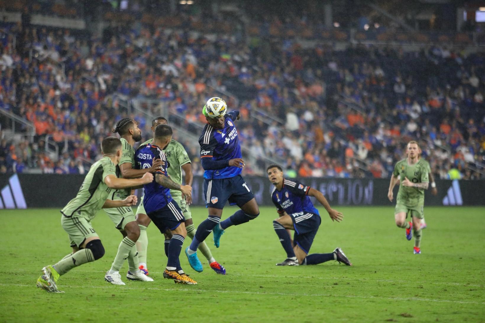 LAFC Edges FC Cincinnati 2-1 in a Rainy Showdown at TQL Stadium