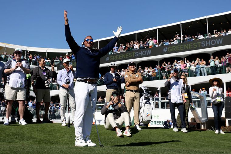 Navigating the Rowdy Roar: Expert Picks for the Waste Management Phoenix Open