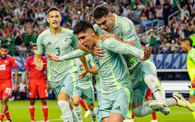 Mexico Triumphs Over Panama in CONCACAF Nations League Semifinal: Sets Stage for Classic Showdown with the United States
