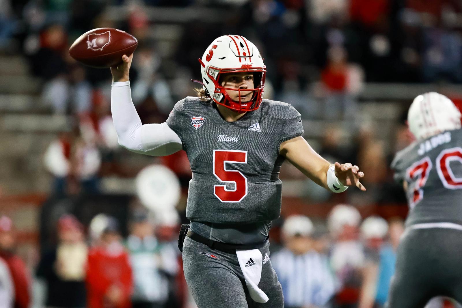 Brett Gabbert drops back to attempt a pass during a college football game at Yager Stadium in Oxford, OH. (Shelby Frieszell/Undrafted)