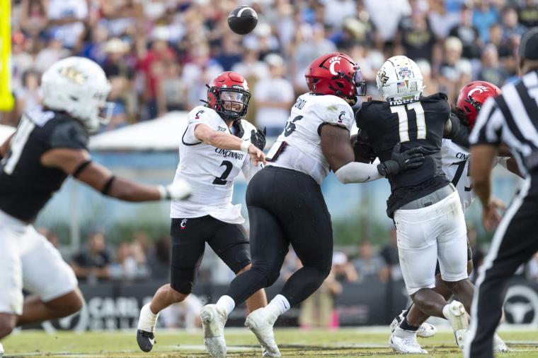 Sorsby Leads Cincinnati to Thrilling 19-13 Victory Over UCF with Last-Second Defensive Stop