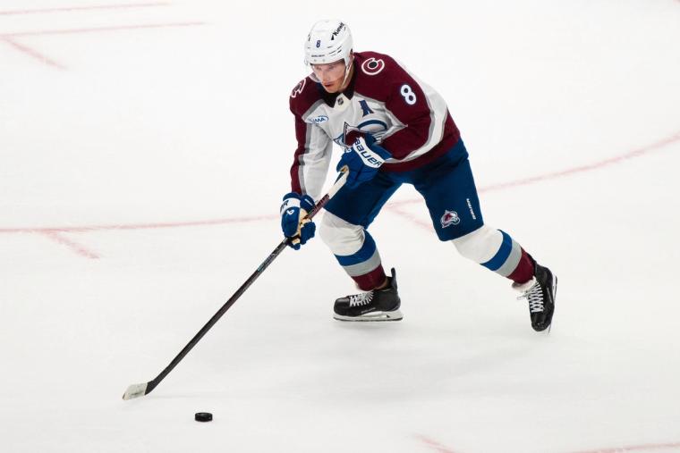 Necas, Wedgewood Lead 4-1 Spoiler in Kopitar’s Final Home Opener