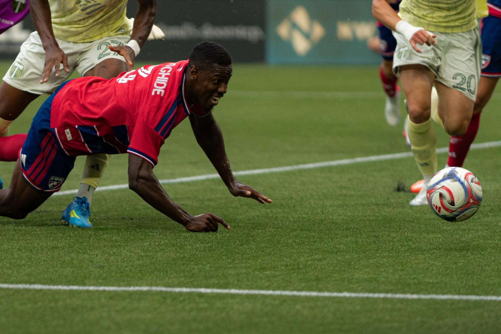 In-game moment — FC Dallas vs Portland Timbers — Photo Credit: Aaron Leopold/Undrafted