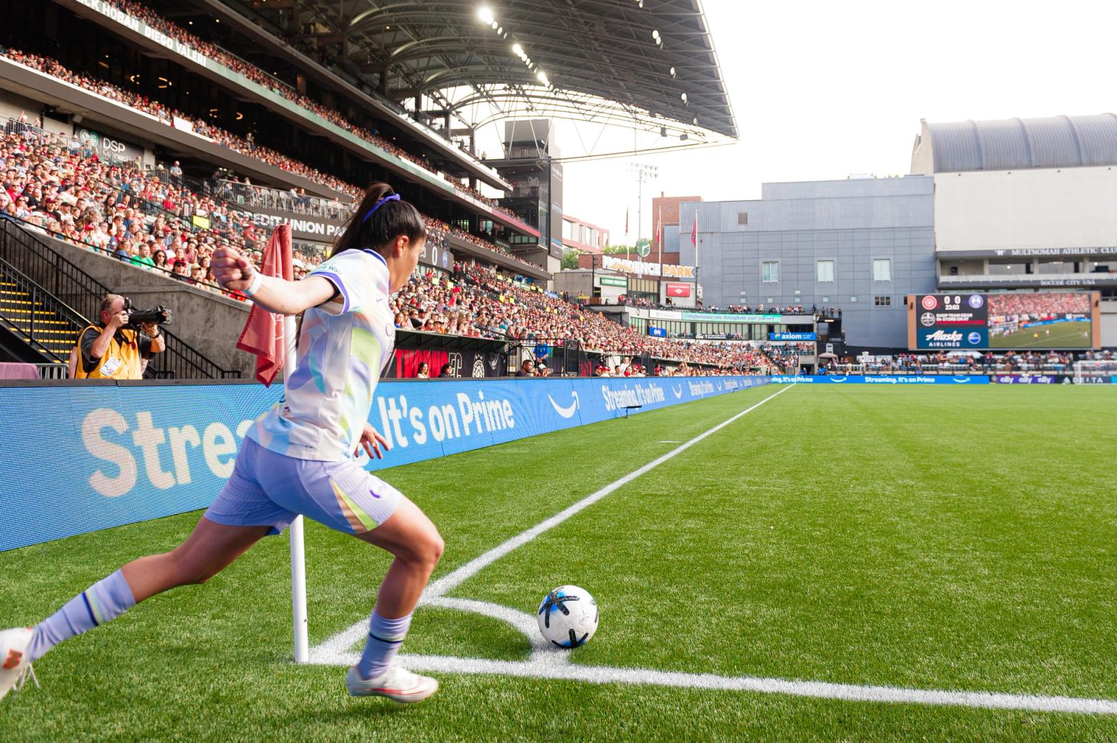 Orlando Pride defend against Portland Thorns — Photo Credit: Aaron Leopold/Undrafted
