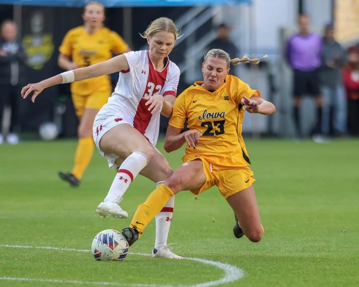 Big Ten Women's Championship: Iowa 1, Wisconsin 0 - Visual Recap
