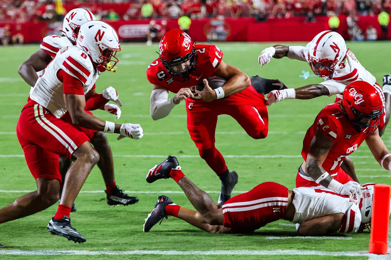 Raiola, Hartzog Deliver in Gritty Arrowhead Debut as Huskers Snap Power 5 Curse