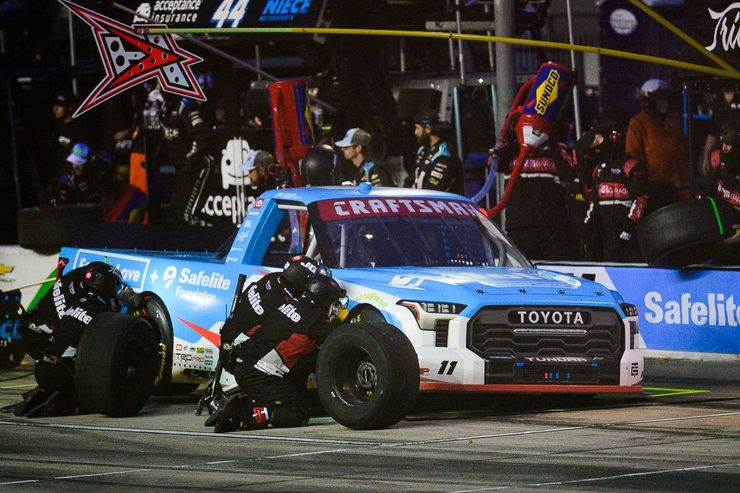 NASCAR Craftsman Truck Series SpeedyCash.com 250 at Texas Motor Speedway — Photo Credit: Luis Revilla Mata/Undrafted