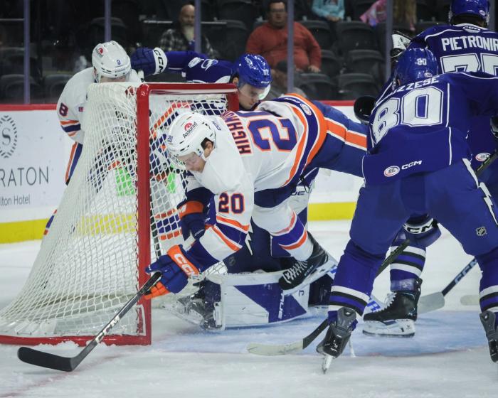 Hamilton Hammers v Syracuse Crunch - October 18 (Photo: Nicole Bowland)