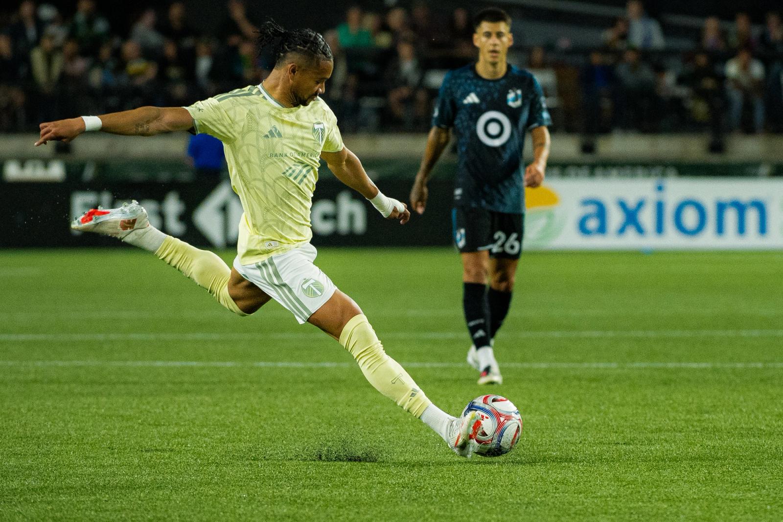 Timbers vs Minnesota United battle — Photo Credit: Aaron Leopold/Undrafted