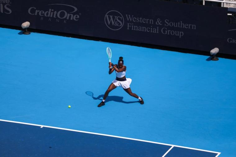 Coco Gauff Cruises into Cincinnati Quarterfinals with Statement Win Over Bronzetti