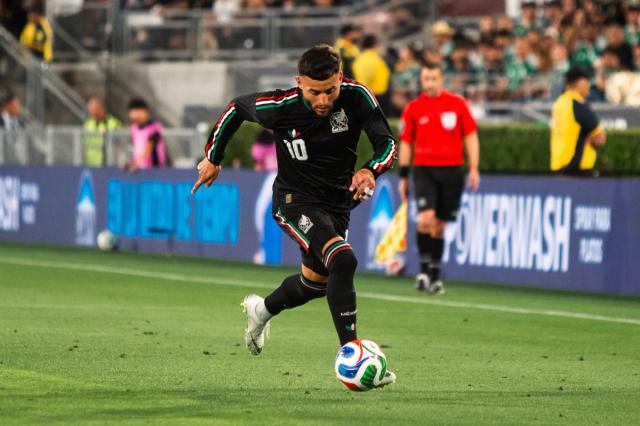 Mexico vs Australia friendly at the Rose Bowl in Pasadena — Photo Credit: Oliver Figueroa-Celi/Undrafted