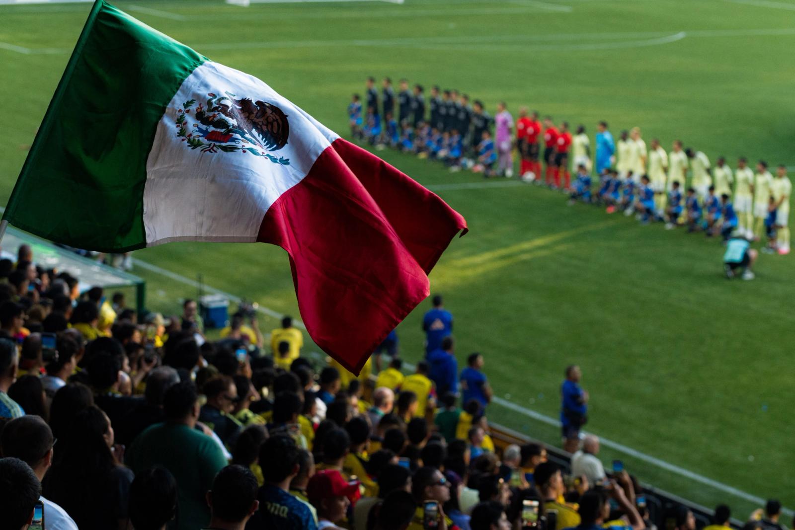 Timbers press Club America — Photo Credit: Aaron Leopold/Undrafted