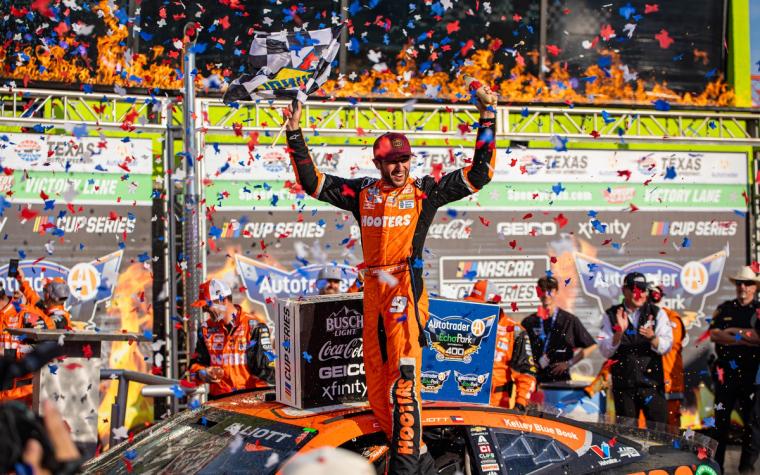 Chase Elliott Breaks His Winless Streak at Texas Motor Speedway