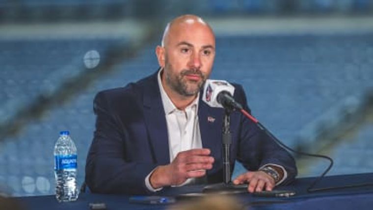 Columbus Blue Jackets, Pascal Vincent Raises Eyebrows