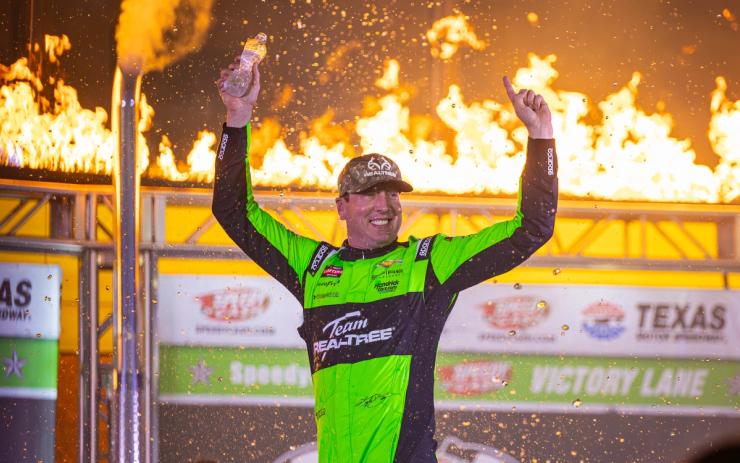 Kyle Busch Clinches Remarkable Victory at Texas Motor Speedway