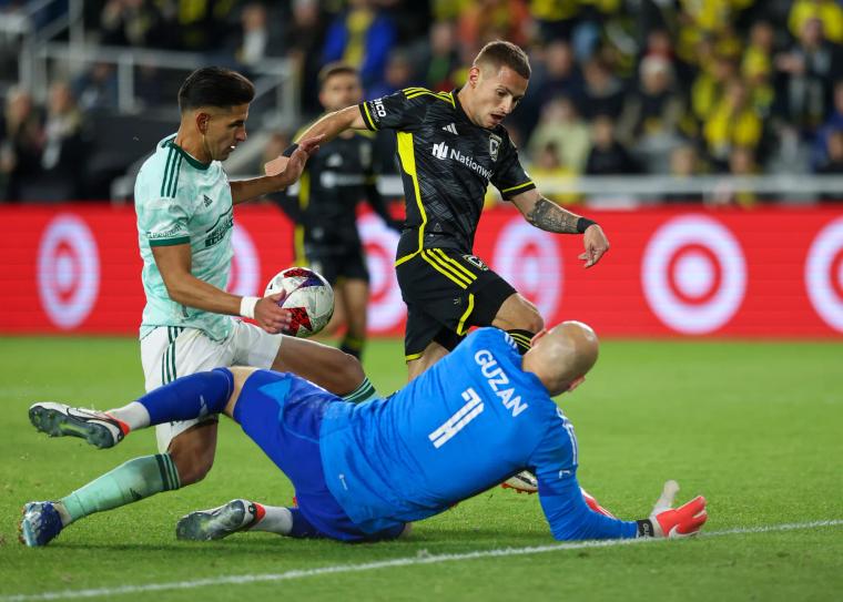Columbus Crew Clinch Thrilling 4-2 Victory Over Atlanta United in Eastern Conference Showdown