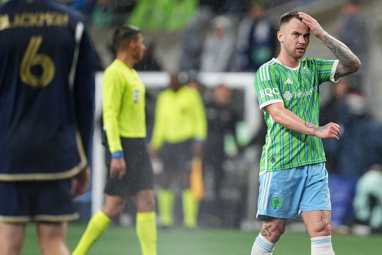 A Late VAR Decision Hands Vancouver Whitecaps a 1-1 Draw in Seattle