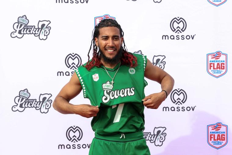 Las Vegas Lucky Sevens Flag Football Team Unveils New Uniforms and Connects with Local Youth
