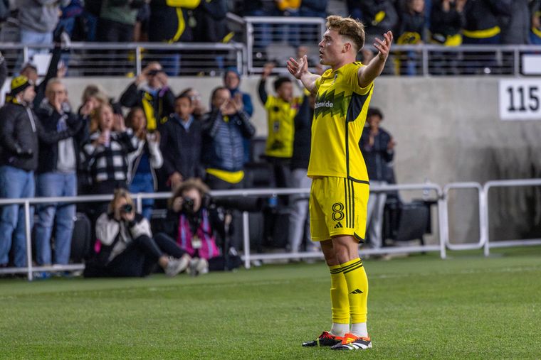 Resilience and Late Drama: Columbus Crew Keeps Home Streak Alive with Ten Men