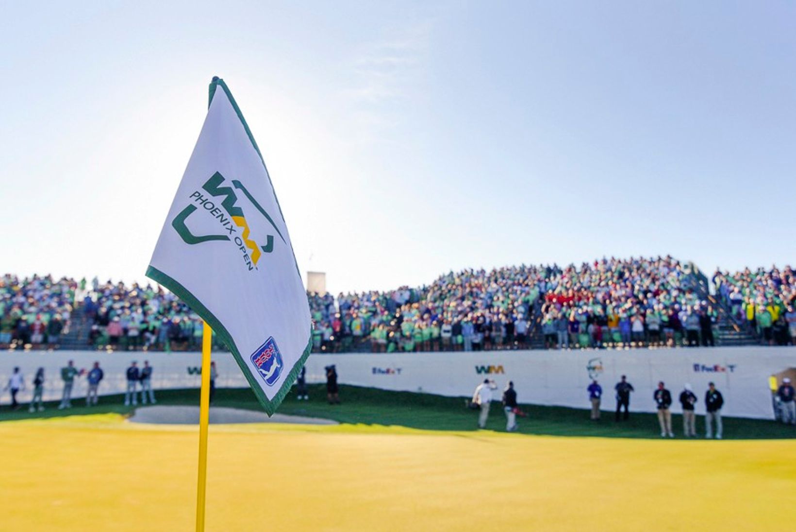 Weather Challenges Stall WM Phoenix Open: Play Resumes at 4 p.m. Local Time