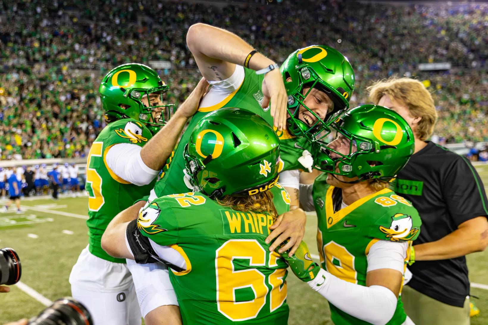 Oregon Ducks Triumph Over Boise State in a Thrilling Matchup at Autzen Stadium