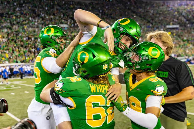 Oregon Ducks Triumph Over Boise State in a Thrilling Matchup at Autzen Stadium