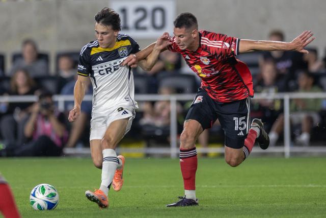 Columbus Crew Send Off Darlington Nagbe in Style, Beat Red Bulls 3–1 to Book Hell Is Real Playoff Showdown