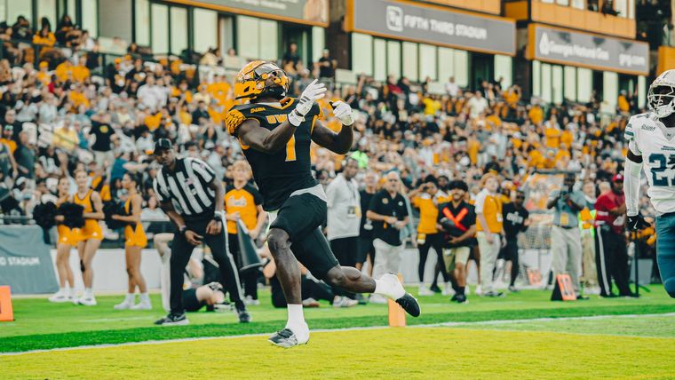 Owls Blast Off Early, Hang On Late in CUSA Opener