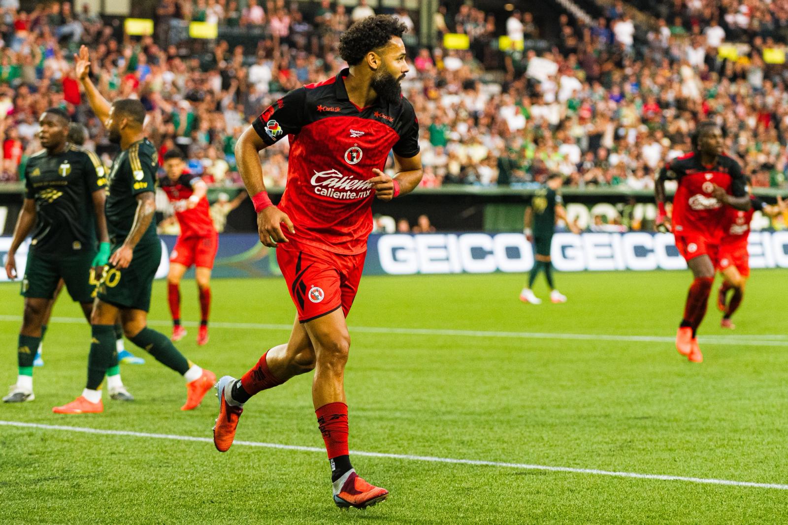 Timbers attack against Tijuana at Providence Park — Photo Credit: Aaron Leopold/Undrafted