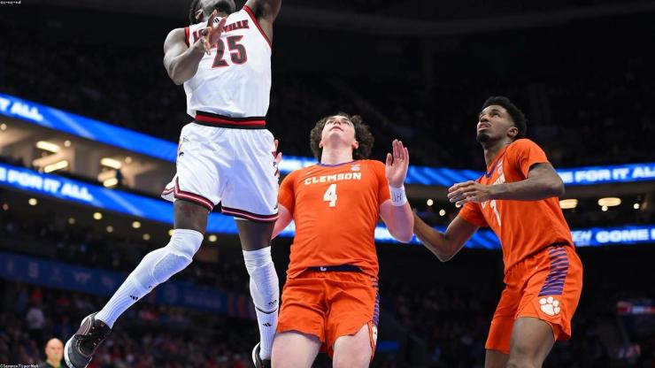 Zion Stanford Shines as Temple Holds Off Drexel in Big 5 Battle