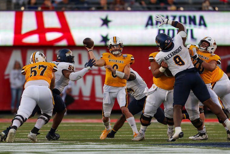 One Last 'Bohl' Win for Wyoming Head Coach