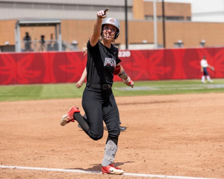 Illinois Rallies to Halt Ohio State's Winning Streak in Softball Showdown