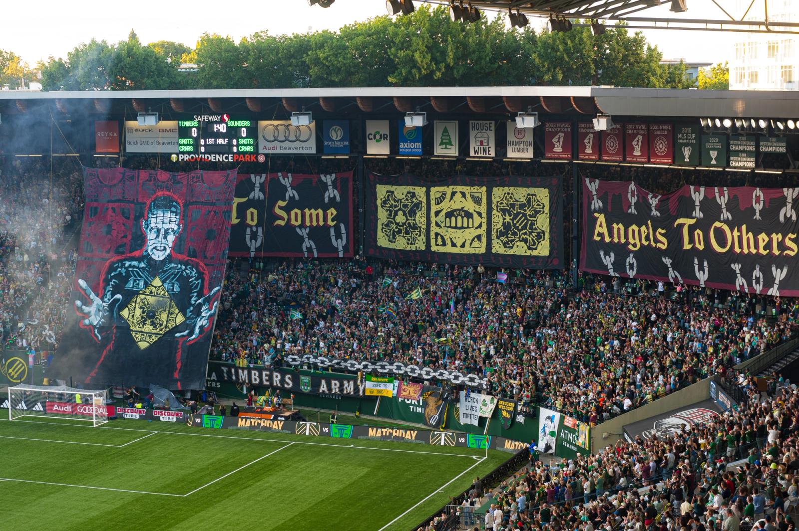Match action — Seattle Sounders vs Portland Timbers — Photo Credit: Aaron Leopold/Undrafted